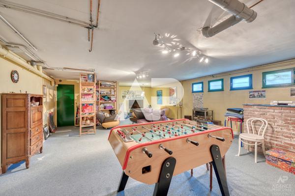 Maison Rueil Malmaison 6 pièce(s) 225 m2 €1 250 000 ** - Référence 18592