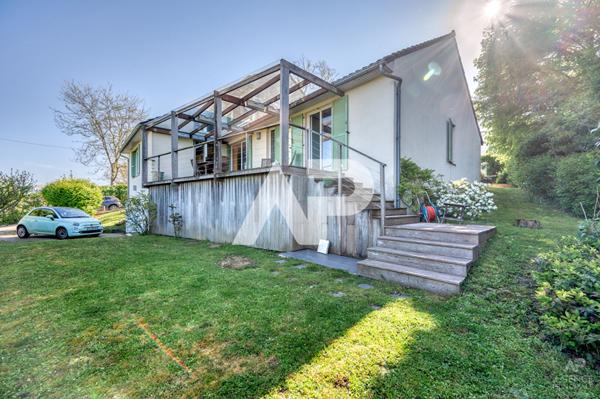 Maison Rueil Malmaison 6 pièce(s) 225 m2 €1 250 000 ** - Référence 18592