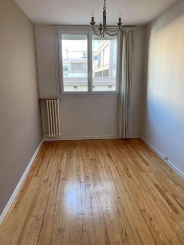 HOTEL DE VILLE LE HAVRE APPART. F3/4 80 M2 AVEC BALCON, PARKING COLLECTIF, CAVE