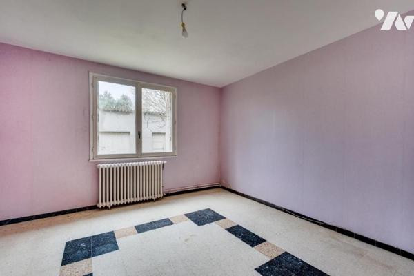 A VENDRE Maison 5 chambres à QUINT-FONSEGRIVES - Grand terrain - 2 garages + atelier