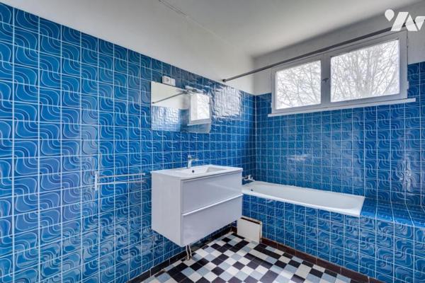 A VENDRE Maison 5 chambres à QUINT-FONSEGRIVES - Grand terrain - 2 garages + atelier