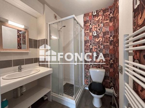 Location Studio 22.49 m² - 31 RUE DE LA GANTERIE Poitiers 86000