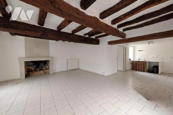 Maison de ville - Le Lude (72800)

Maison de 87 m² habitables sur une parcelle de 262 m², sit...