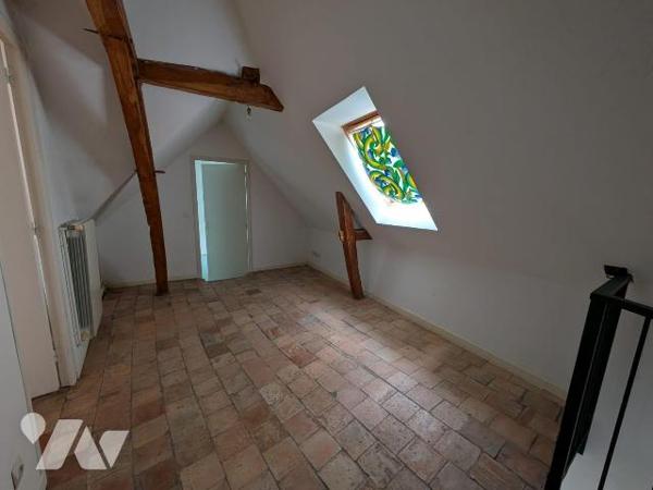 Maison de ville - Le Lude (72800)

Maison de 87 m² habitables sur une parcelle de 262 m², sit...