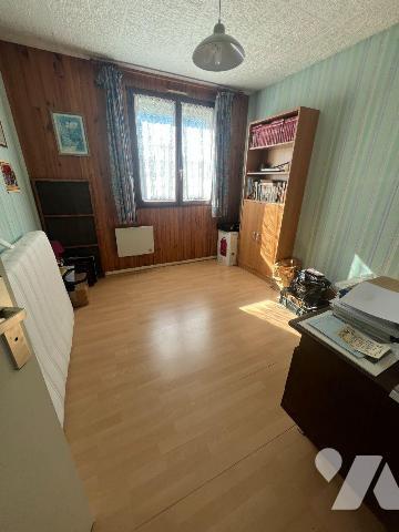 Coudekerque-Branche (59210), maison de ville 1 mitoyenneté construite en 1985 dans un quartier ...