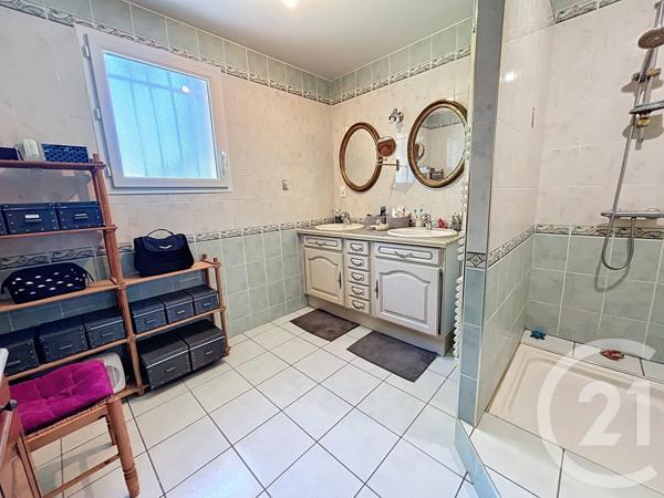 Maison à vendre  5 pièces - 163,20 m2 COMBRONDE - 63