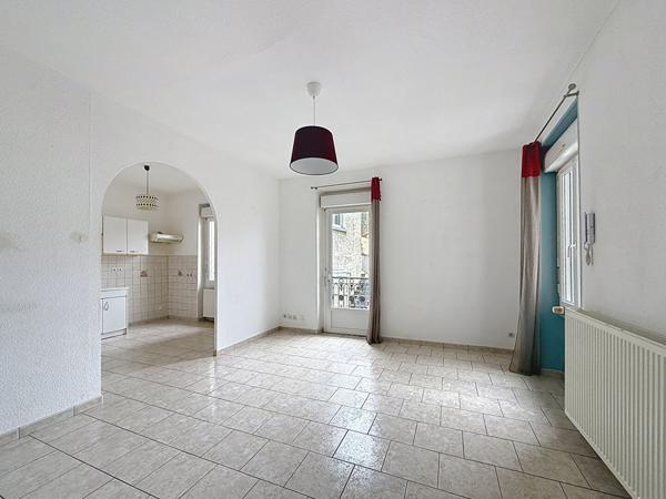 Appartement Meximieux 3 pièce(s) 80 m2, jardin et garage, proche commodités;