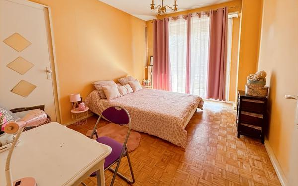 Appartement à vendre    3 pièces • 90,71 m2 Pau