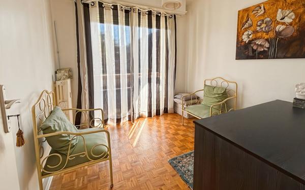 Appartement à vendre    3 pièces • 90,71 m2 Pau