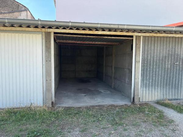 Parking / Box à louer à Romans-sur-Isère (26100)
