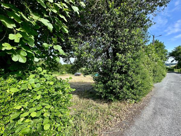 Terrain constructible au coeur du village