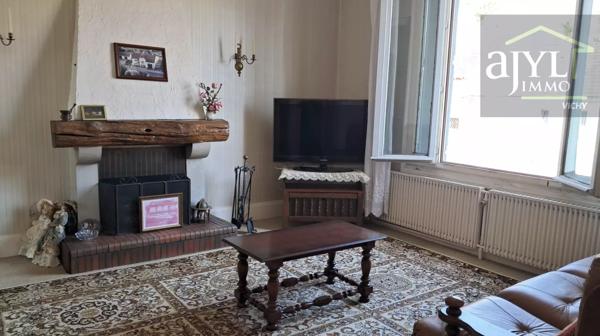 Maison
         5 pièces
        - 180 m² 213 000 € *