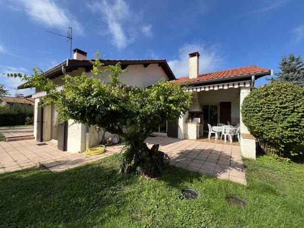 Lissieu (69380) LISSIEU, MAISON 7 PIECES SUR TERRAIN CLOS ET ARBORE DE 1520 m²