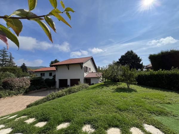 Lissieu (69380) LISSIEU, MAISON 7 PIECES SUR TERRAIN CLOS ET ARBORE DE 1520 m²