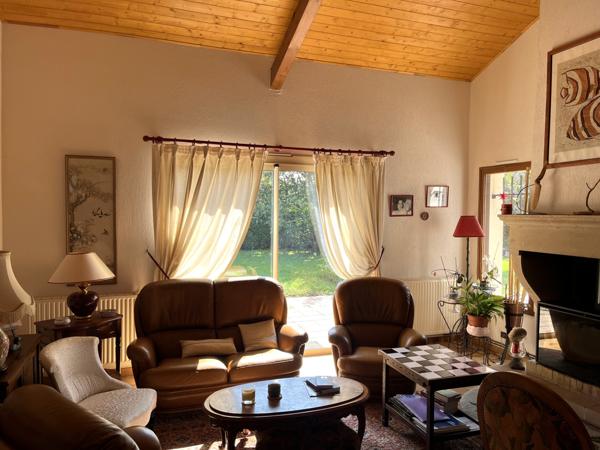 Lissieu (69380) LISSIEU, MAISON 7 PIECES SUR TERRAIN CLOS ET ARBORE DE 1520 m²