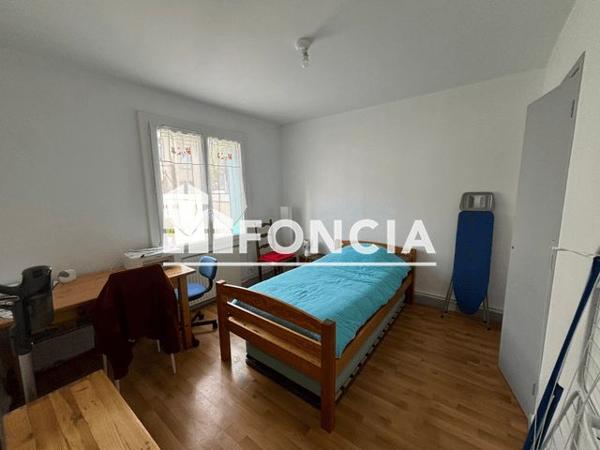 Location Appartement 5 pièces 69.2 m² - 11 RUE DE LA CECILE Valence 26000