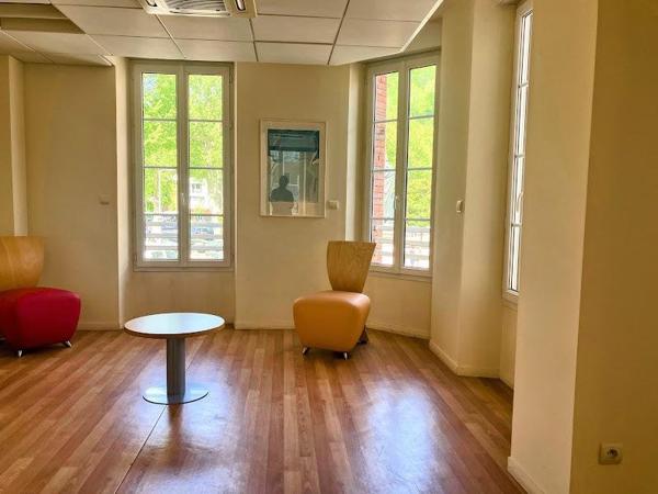 Vente / Appartement T6+ à Foix (09000)