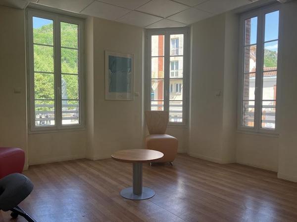 Vente / Appartement T6+ à Foix (09000)