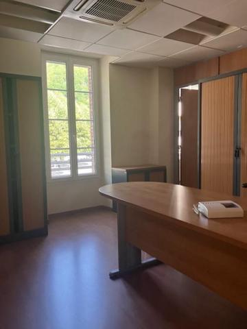 Vente / Appartement T6+ à Foix (09000)
