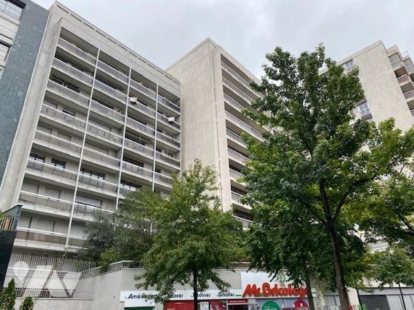 75015 - QUARTIER SAINT LAMBERT (METRO CONVENTION) - APT 2 PIECES 48 M² + BALCON