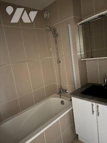 75015 - QUARTIER SAINT LAMBERT (METRO CONVENTION) - APT 2 PIECES 48 M² + BALCON