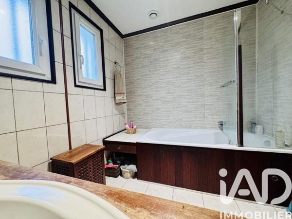 Maison à vendre 5 pièces 95 m² Garennes-sur-Eure