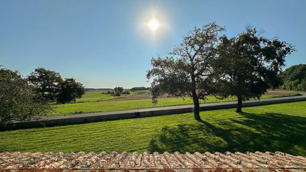 Montendre (17130) Maison de caractère à terminer – Vallet, commune de Montendre (17130)