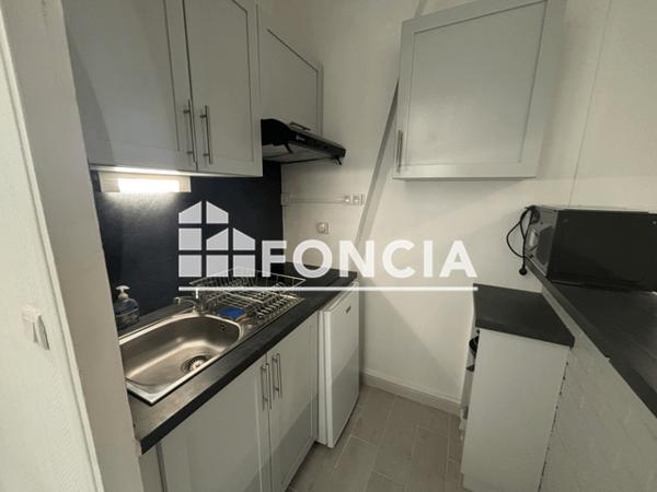 Location Studio meublé 20.79 m² - 4 RUE AUX NAMPS Caen 14000