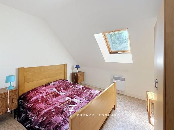 Maison
         8 pièces
        - 130 m² 360 000 € *