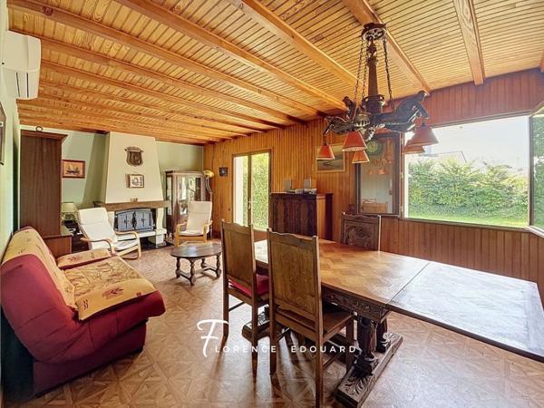 Maison
         8 pièces
        - 130 m² 360 000 € *