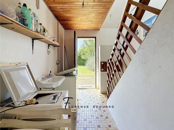 Maison
         8 pièces
        - 130 m² 360 000 € *