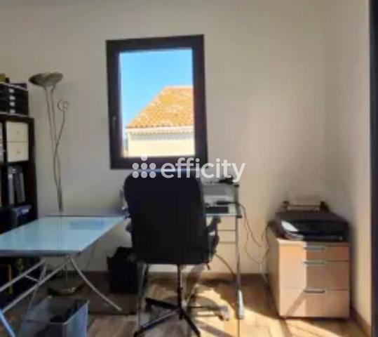 Maison
         4 pièces
        - 130 m² Bien prestige 1 250 000 € *