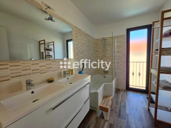 Maison
         4 pièces
        - 130 m² Bien prestige 1 250 000 € *