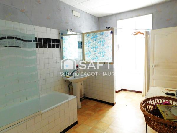 Maison 3 chambres, terrasse et dépendances