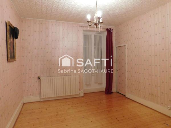 Maison 3 chambres, terrasse et dépendances