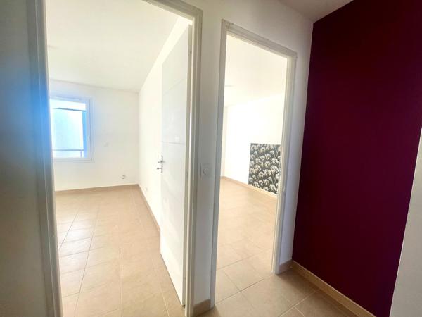 Maison 3 ch, garage, jardin , parking au calme