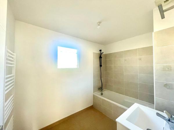 Maison 3 ch, garage, jardin , parking au calme