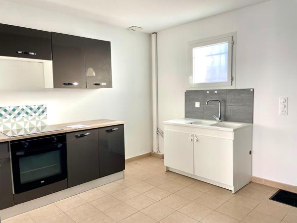 Maison 3 ch, garage, jardin , parking au calme