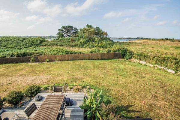 Maison sur une île avec vue mer