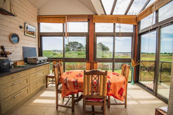Maison sur une île avec vue mer