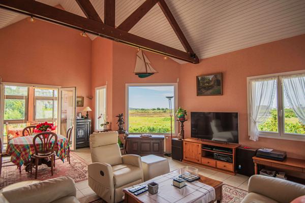 Maison sur une île avec vue mer