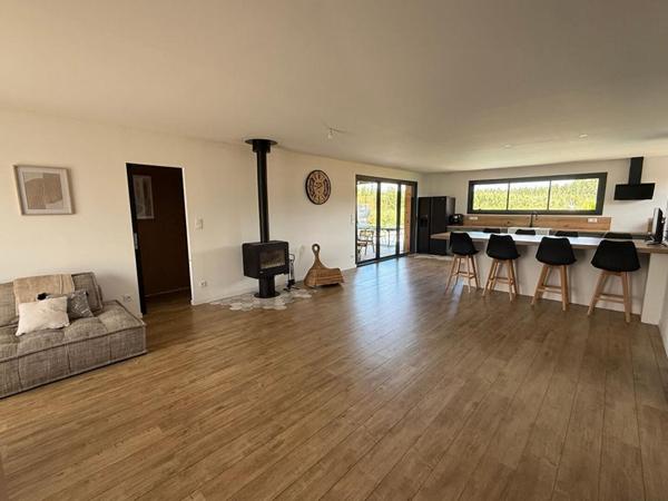 MAISON 3CH 135M² AVEC GARAGE PISCINE ET CUISINE D'ETE SUR TERRAIN DE 645M²