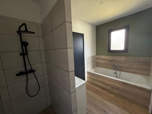 MAISON 3CH 135M² AVEC GARAGE PISCINE ET CUISINE D'ETE SUR TERRAIN DE 645M²