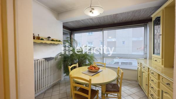 Maison
         6 pièces
        - 248 m² 298 000 € *