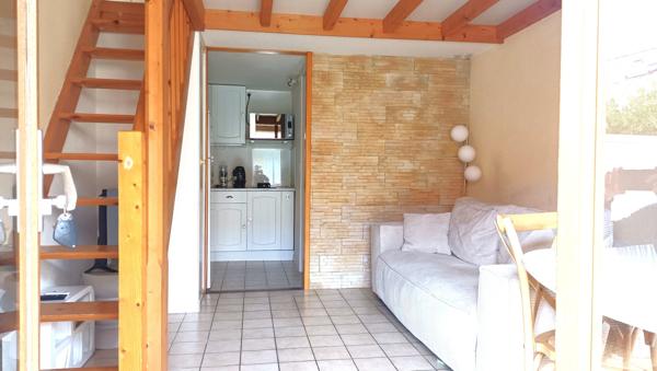 Leucate (11370) Vente Classique / Bord du lac marin / maison mitoyenne T1 BIS meublée