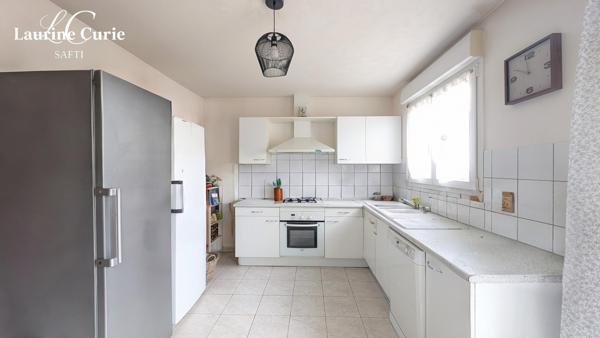 Maison mitoyenne T4 102m² avec garage et jardinet