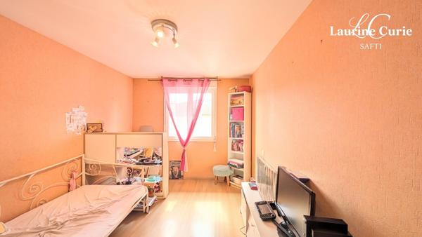 Maison mitoyenne T4 102m² avec garage et jardinet