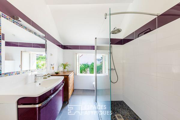 Vieilles pierres, volumes et piscine au coeur de Vernouillet