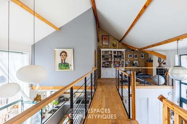 Vieilles pierres, volumes et piscine au coeur de Vernouillet