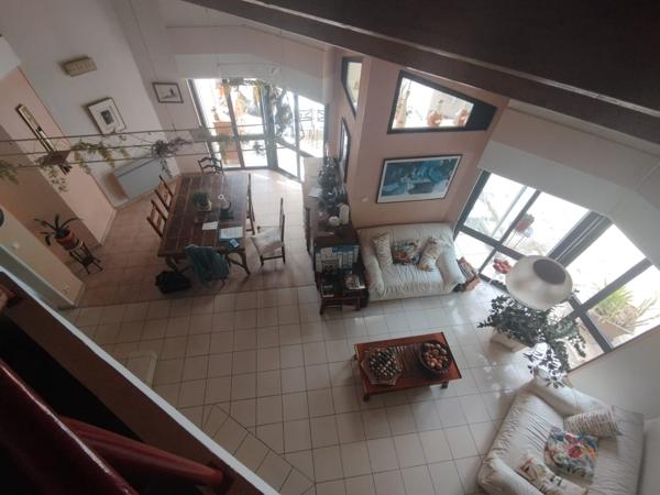Maison
                                                                                                                                                                                                                                                                                                                        7 pièce(s)                                                                                                                                                                                                          4 chambre(s)                                                                                                                                                                                                          157  m²